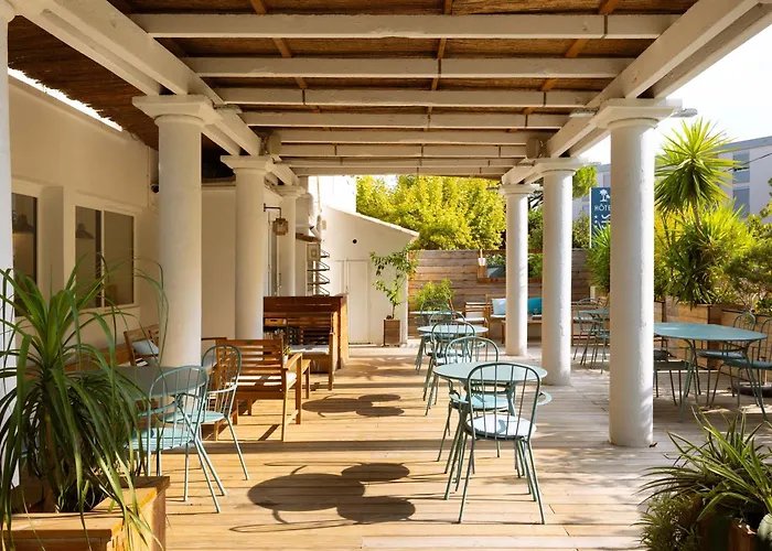 L'Oasis Hotel